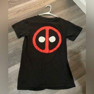 men’s small deadpool marvel shirt black